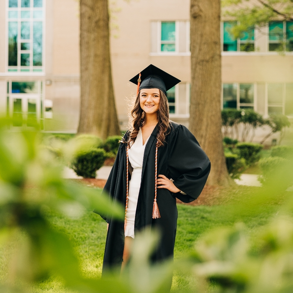 Meet your Posher, Claudia